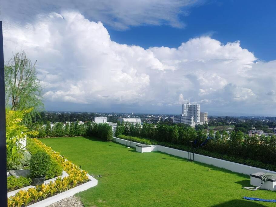 Modern Style Room With Sky Pool 古城边天际泳池公寓 Chiang Mai Exterior foto
